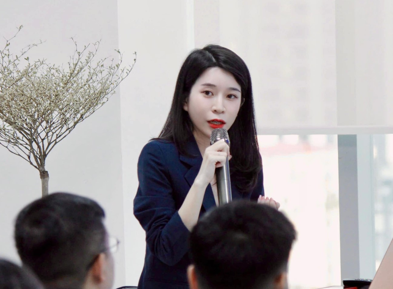 Nguyễn Mỹ Linh tạo nên một văn hóa doanh nghiệp cực kỳ chuyên nghiệp